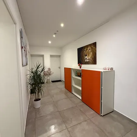 Schoenes Zimmer-2 Stuttgart-mitte Homestay Stuttgart