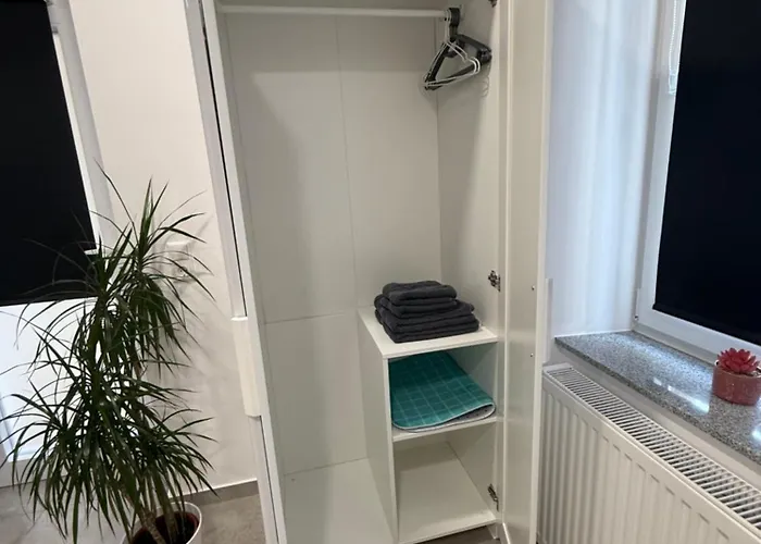 Schoenes Zimmer-2 Stuttgart-mitte Quarto em Acomodações Particulares Estugarda