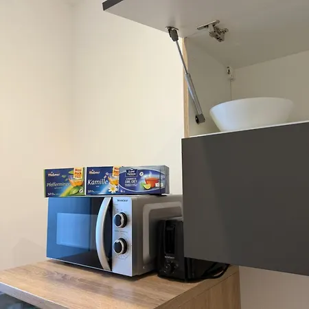 Schoenes Zimmer-2 Stuttgart-mitte Alloggio in famiglia *