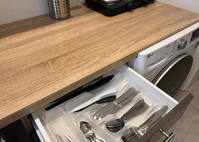 Schoenes Zimmer-2 Stuttgart-mitte * Stoccarda